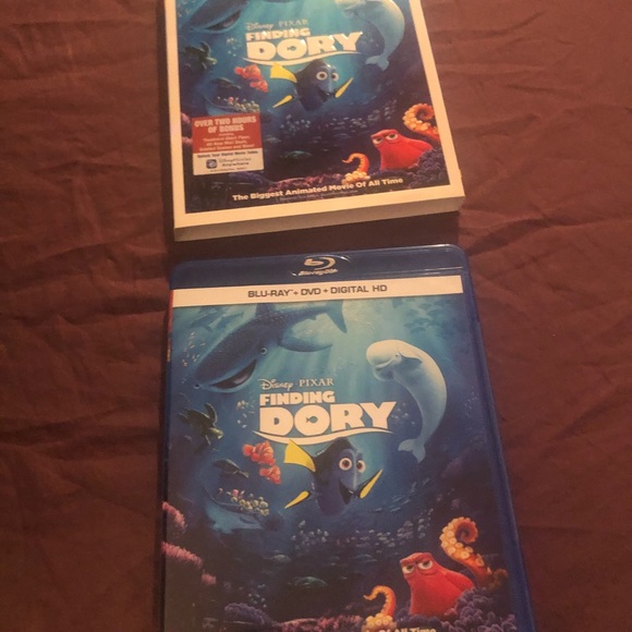 Finding Dory Bluray, DVD and Digital HD - Picture 3 of 4